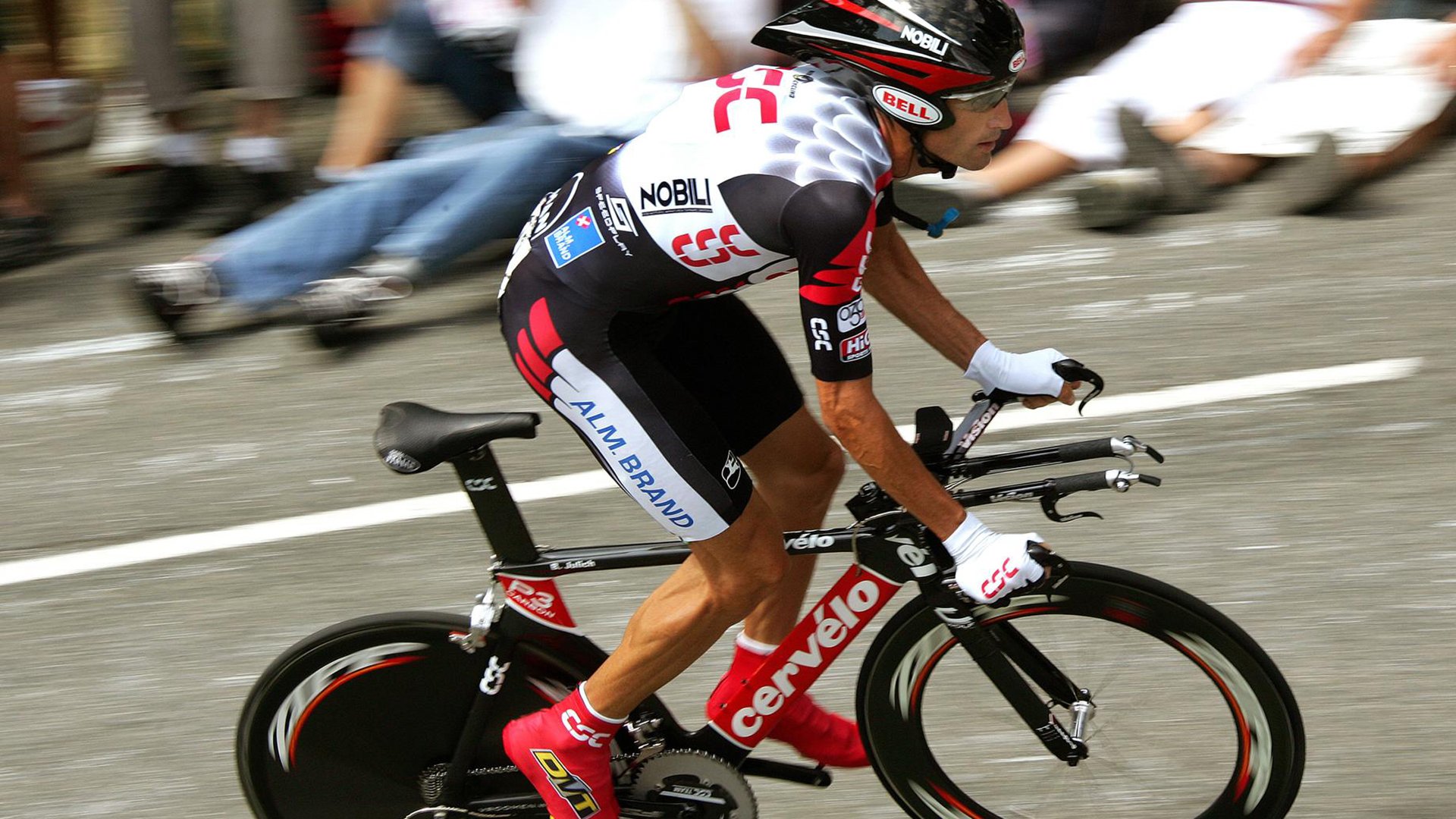 五大联赛中场控制力强队战术核心构建解析,五大联赛的打法风格